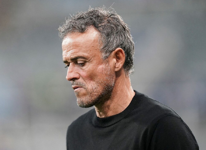 纽卡斯尔加时末段回应争议；志在欧冠名次提升；管理层满意；临场指挥获称赞