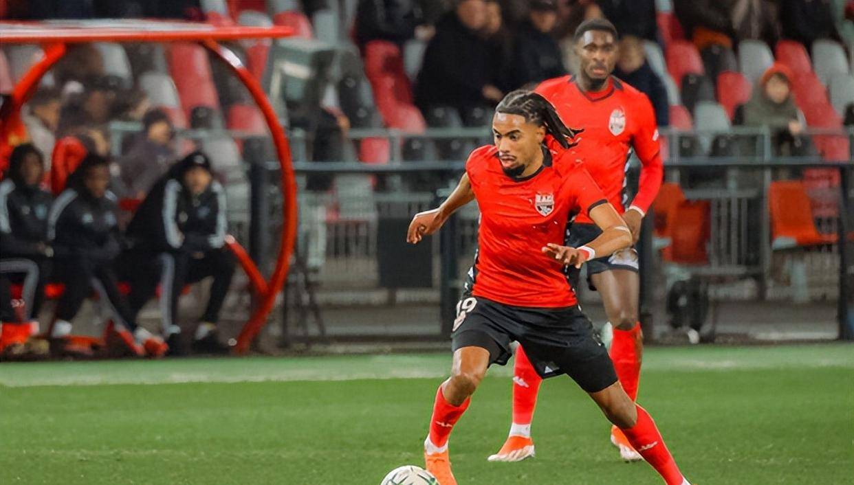 窗口期法国杯焦点战；阿贾克斯调整名单；更衣室稳定；高层口径保持一致